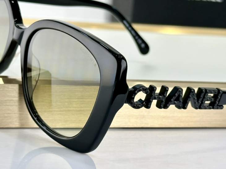 Picture of Chanel Sunglasses _SKUfw76989806fw